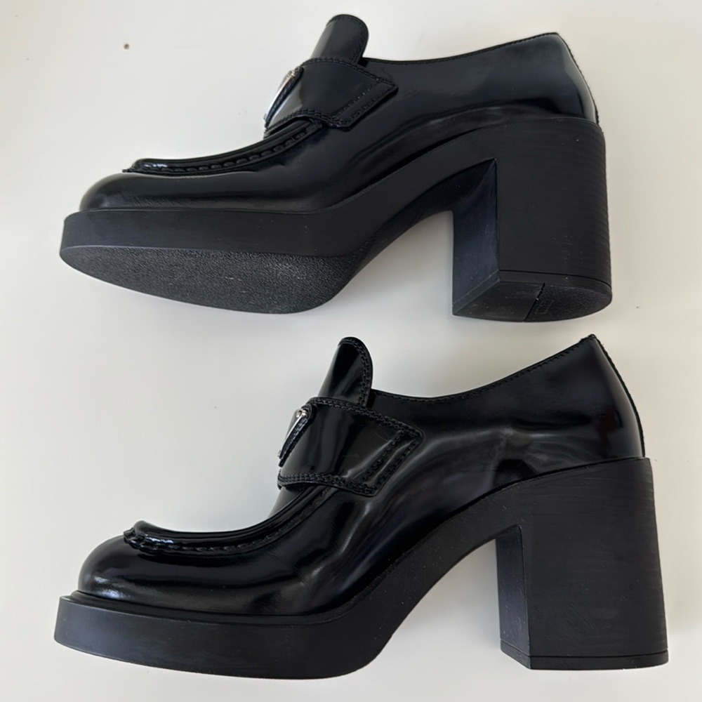 Prada Women's Chocolate Brushed Leather Heeled loafers size 36.5 - Picture 16 of 16
